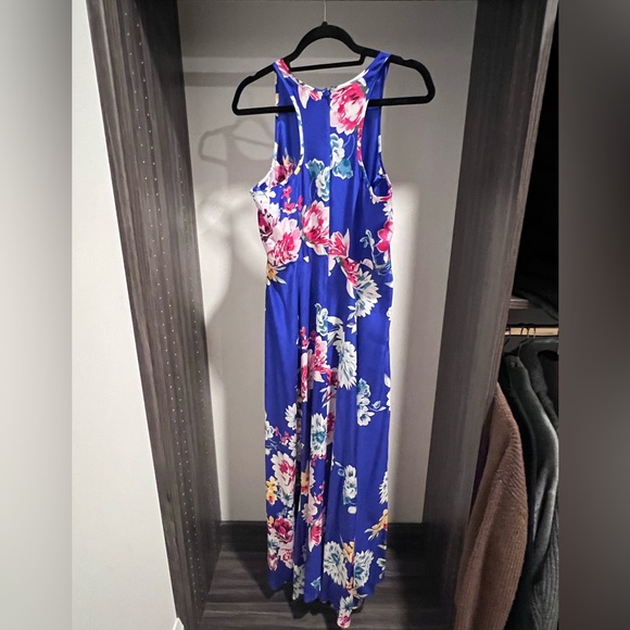 Yumi Kim dress. Size 8. Worn twice, in good condition. Mark came on the dress. - Picture 5 of 7